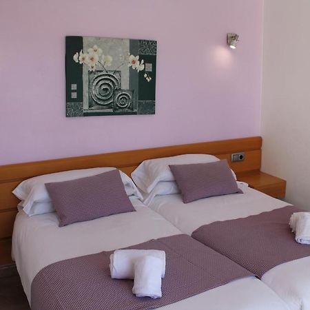 Villa Betty Cala'N Blanes  Eksteriør billede